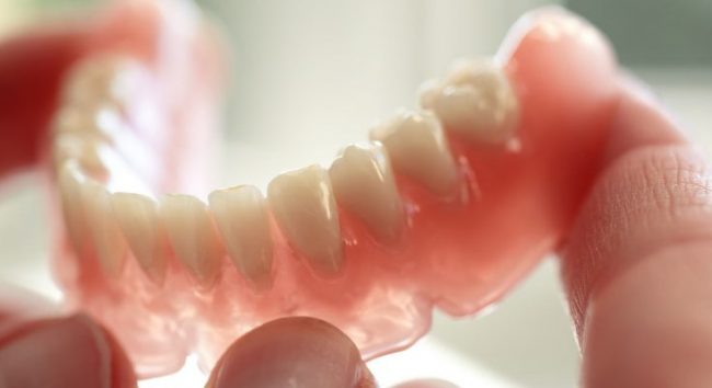 dentadura criada com impressão 3d na odontologia