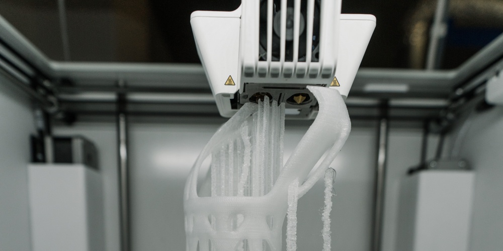 impressora_3d_imprimindo_imobilizador Impressora 3D imprimindo imobilizador